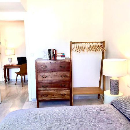 Inspiring Apartment In Carihuela Beach Torremolinos Buitenkant foto