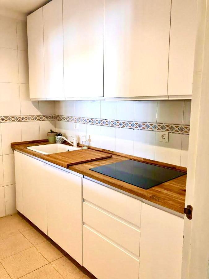 Inspiring Apartment In Carihuela Beach Torremolinos Buitenkant foto